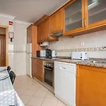 #001 Stylish Downtown Flat Walk To Beach & Bars