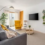 #001 Stylish Downtown Flat Walk To Beach & Bars * אלבופיירה