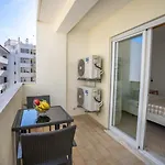 #001 Stylish Downtown Flat Walk To Beach & Bars Albufeira