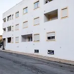 #001 Stylish Downtown Flat Walk To Beach & Bars דירה